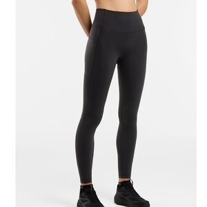 Arc’teryx Essent High Rise Legging 28” size 4